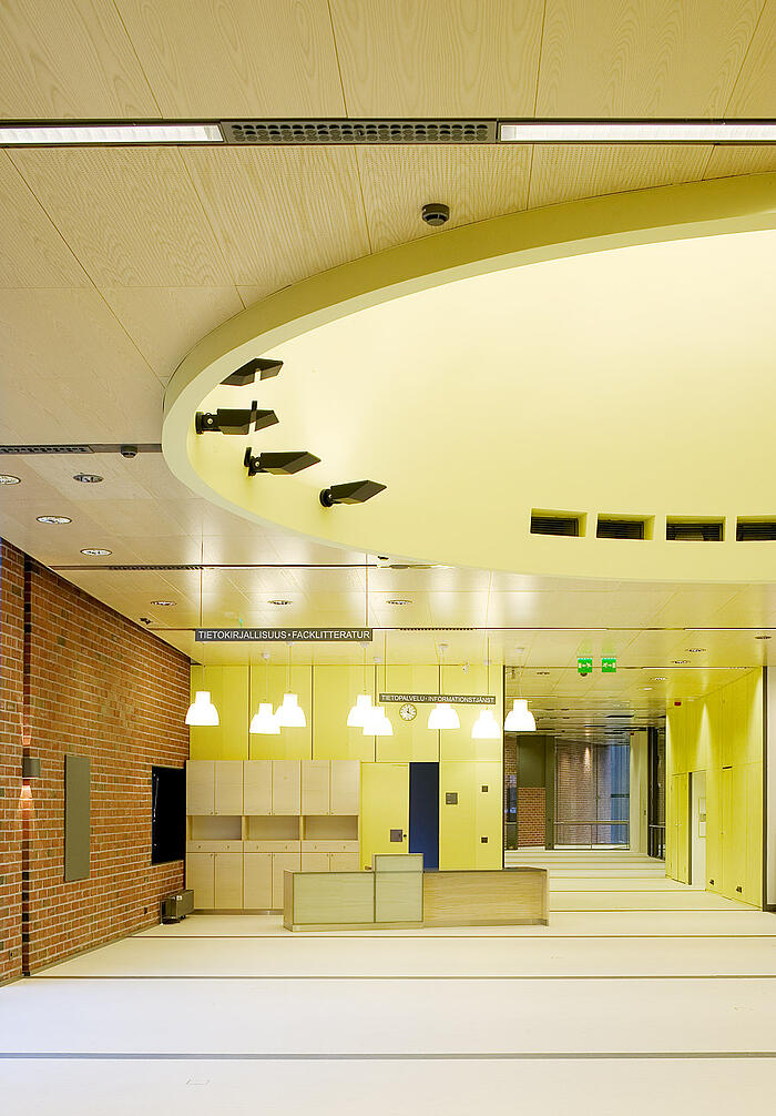Lohja main library, help desk