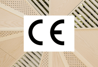 CE-merkin logo puuviilujen päällä.